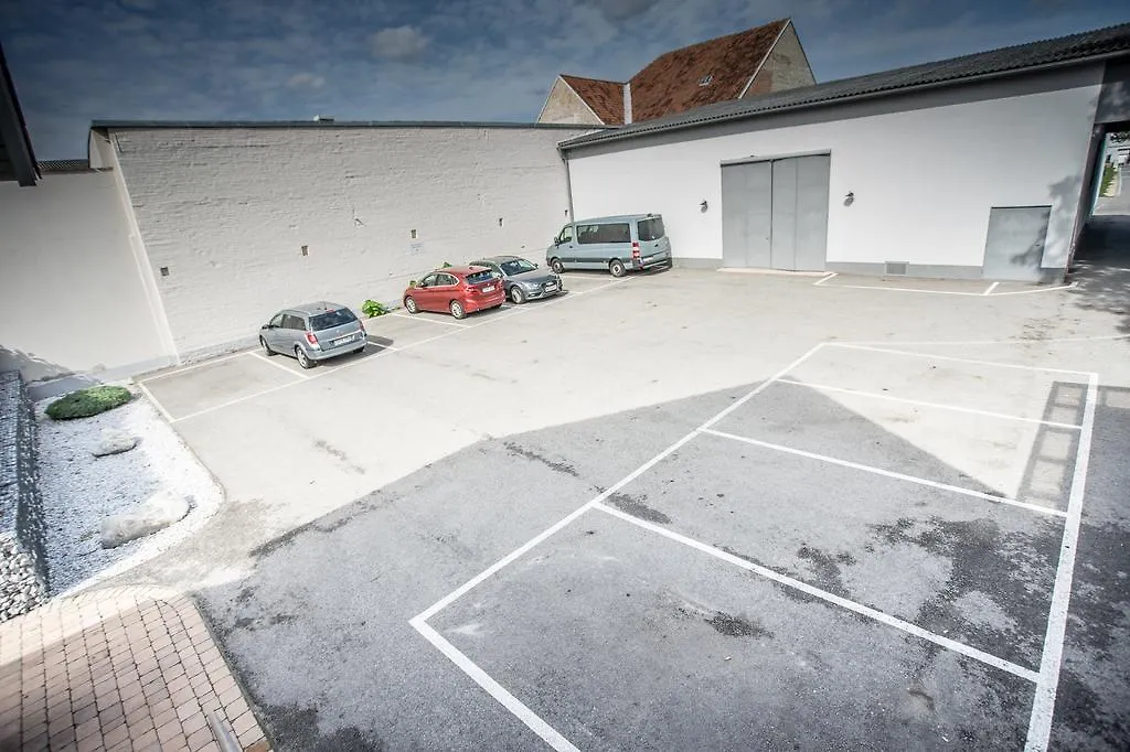 Motel22 Parkplatz Inklusive Bécs Motel